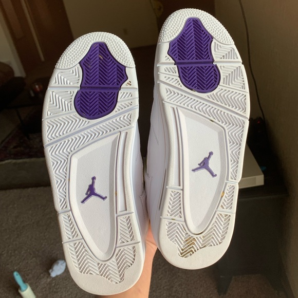 Air Jordan 4, all white/metallic purple, 9/10, size 9.5 main image 4